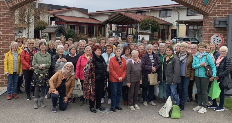 Du betrachtest gerade Landfrauen „on Tour“ beim Backseminar auf der Alb