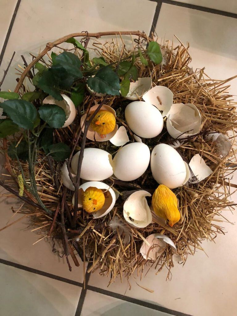 Mehr über den Artikel erfahren Landfrauen Urbach basteln Osternester