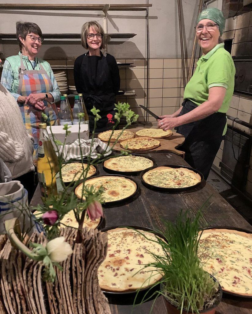 Mehr über den Artikel erfahren Ein Renner im Landfrauenprogramm – „Backen im Backhäusle“